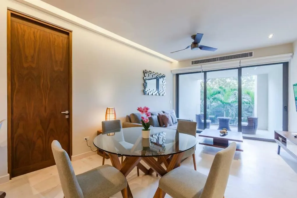 Miranda Condo Playa del Carmen 0*,