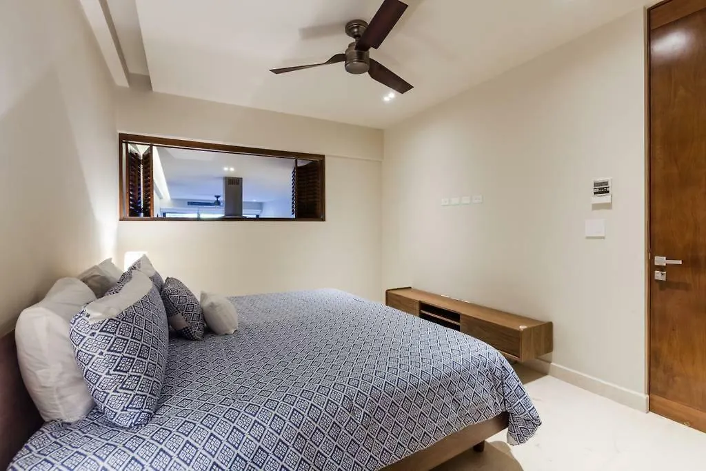 Miranda Condo Playa del Carmen 0*,